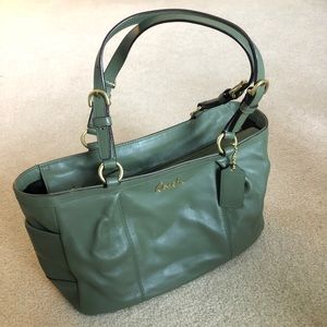 Coach Central Tote with Zip Closure